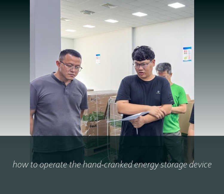 how to operate the hand-cranked energy storage device